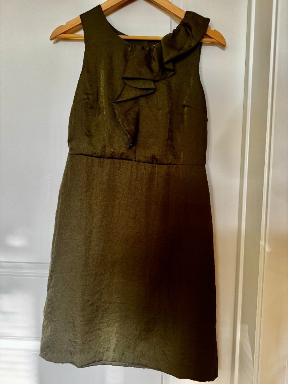 LOFT Olive Green Linen Ruffle Front Sleeveless Dress | Size 4